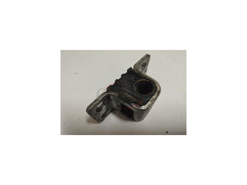Mercedes-Benz W123 - Guia de batente fechadura porta direita