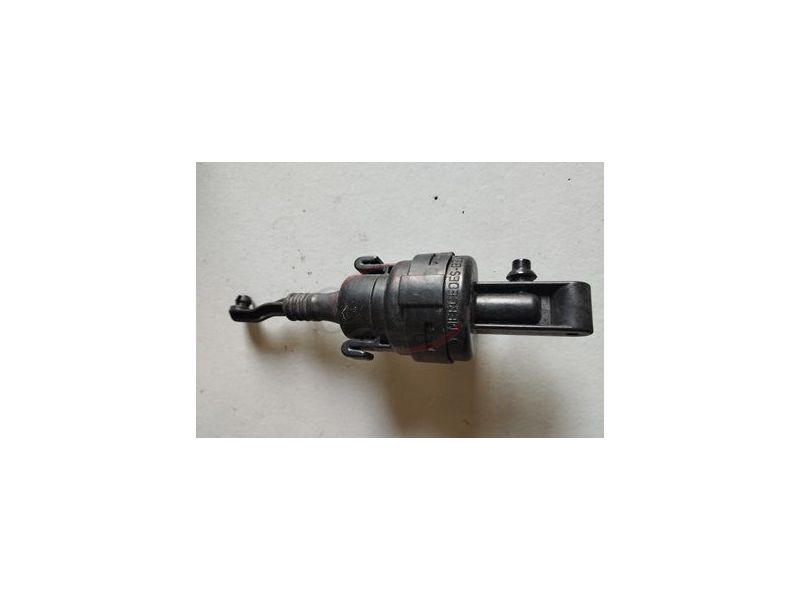 Mercedes-Benz Class S W140 - Actuador do fecho central de vácuo