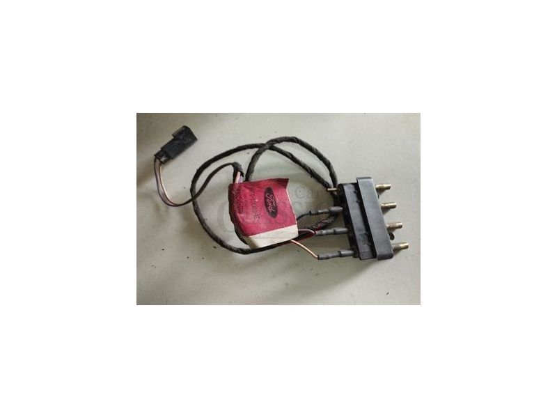 Ford Fiesta MkIV - Interruptor de contacto de tampa mala