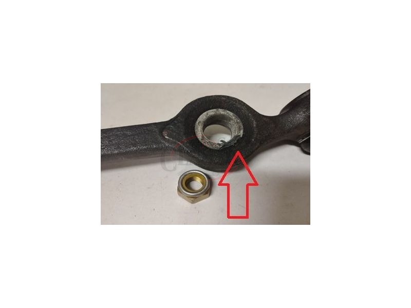 Fiat 127 - Braço oscilante de suspensão inferior direito / esquerdo (Ø13)