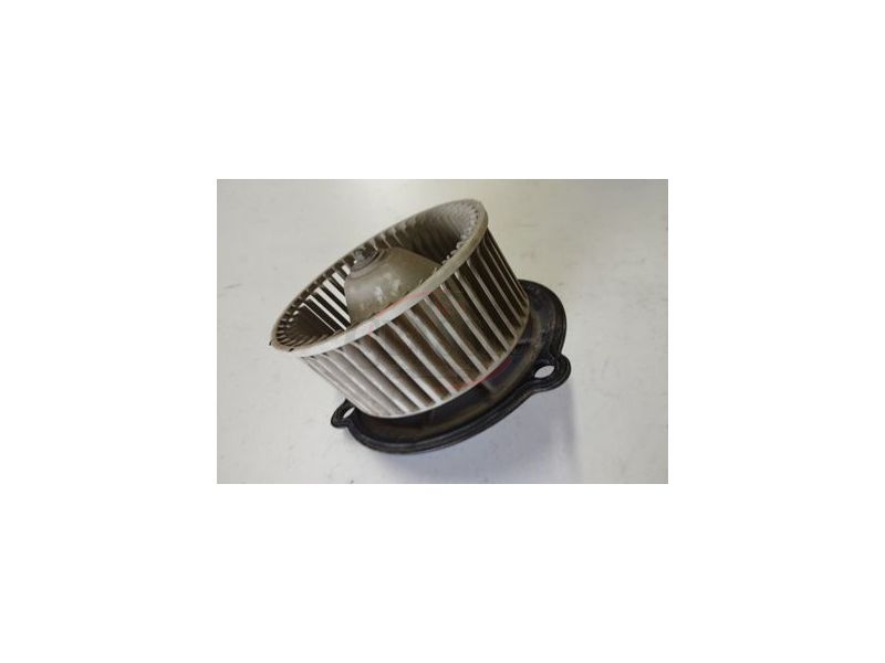 Mitsubishi Canter FE210 - Ventilador de habitáculo (24V) (NIPPONDENSO)