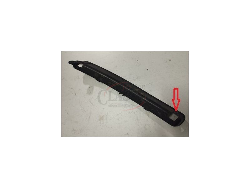 VW Polo III - Grelha de para-choques frente esquerda (superior)