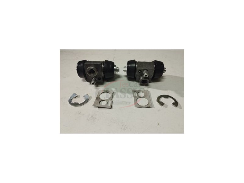 Saab 96 - Jogo (2) cilindros de travão roda traseiras