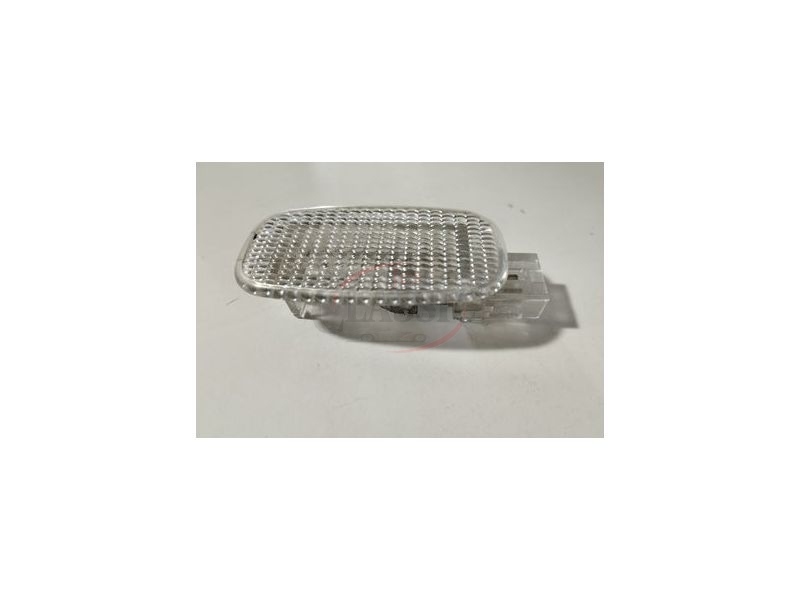 Mercedes-Benz Class E W211 - Plaffonier do compatimento de carga (HELLA)