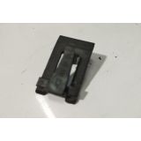 Mercedes-Benz W123 - Mola de fixação