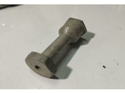 Fiat Punto I - Porca de fixação farolim traseiro