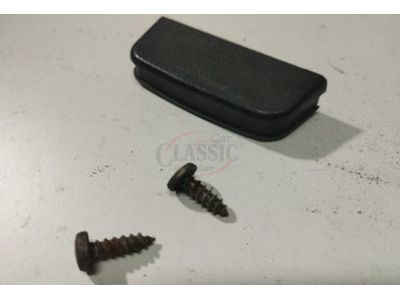 Toyota Corolla II KE20 - Manipulo de abertura da tampa porta luvas