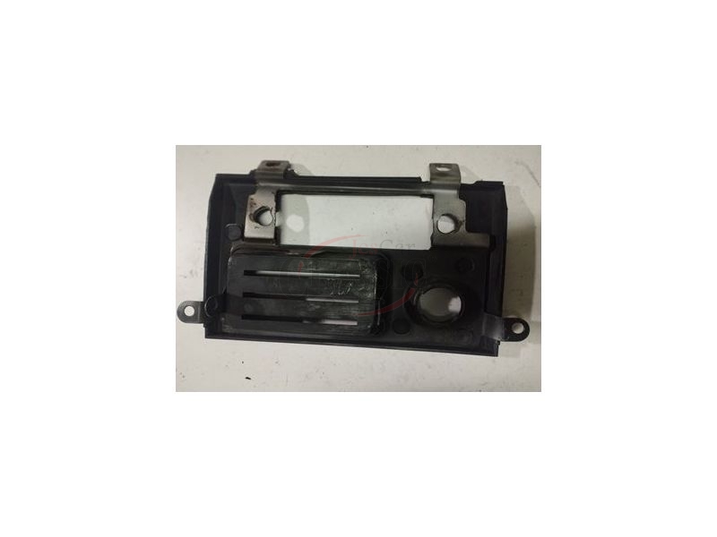 Toyota Corolla II KE20 - Guarnição de tablier para comandos