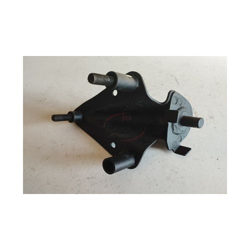 Toyota Corolla II KE20 - Suporte fixação do guia dos cabos de acionamento dos pedais