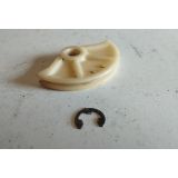 Toyota Corolla II KE20 - Guia da passagem do cabo acelerador (Meia lua)