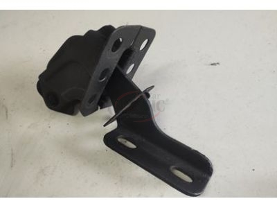 Toyota Corolla II KE20 - Dobradiça do capot motor direita