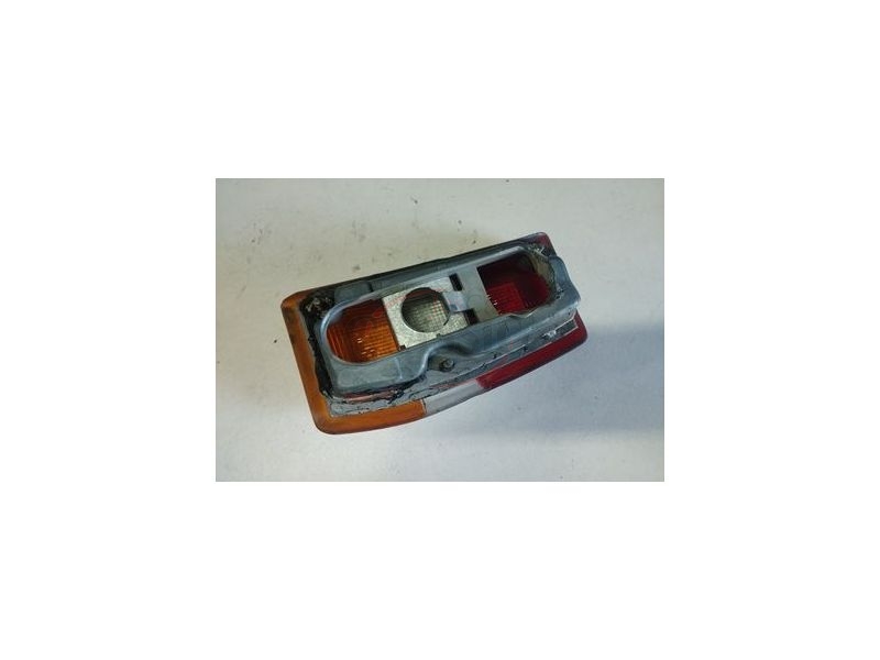 Ford Fiesta MkII - Farolim traseiro esquerdo (FIFFT)