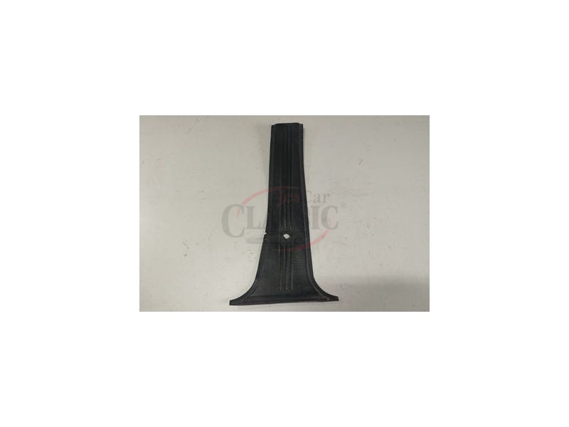 Toyota Corolla II KE20 - Guarnição de pilar de porta lado direito (4 Portas)