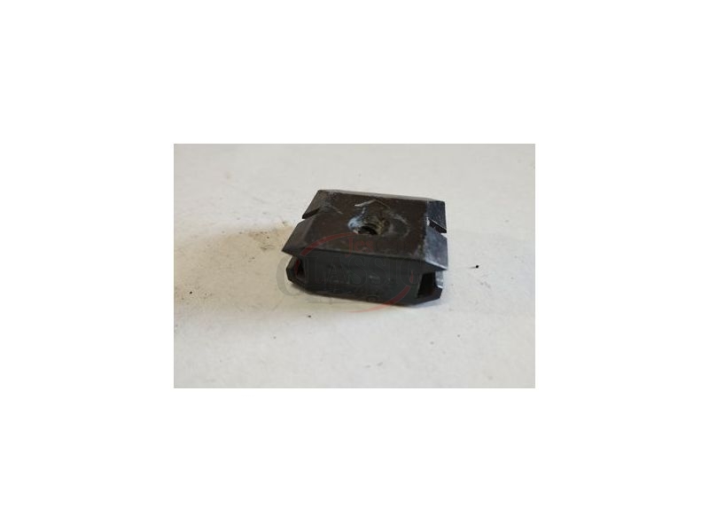 Opel Corsa A - Guia do suporte de fixação do para-choques