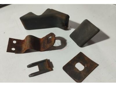 Renault Super 5 GT Turbo - Jogo (5) pontos de fixação do vidro lateral (móvel)