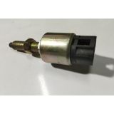 Mitsubishi Pajero - Interruptor de luz stop