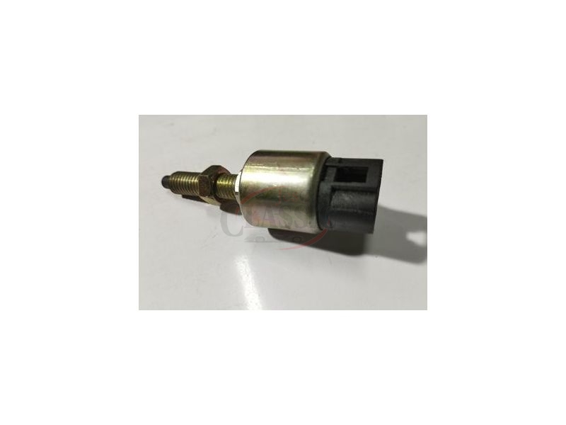 Mitsubishi Pajero - Interruptor de luz stop