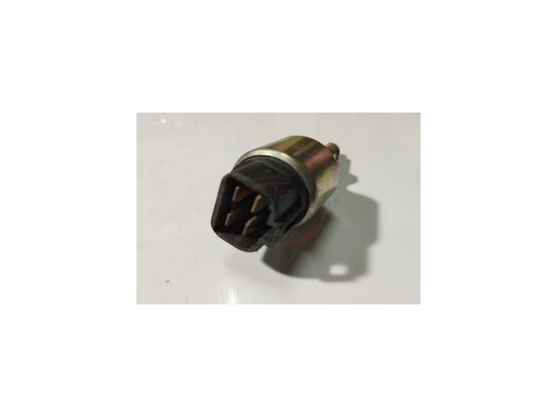 Mitsubishi Pajero - Interruptor de luz stop
