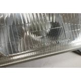 Mazda E2200 - Farol principal esquerdo H4 (STANLEY)