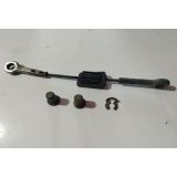 Ford Escort MkIII / Ford Escort MkIV / Ford Fiesta MkII - Cabo de aço acionamento travões traseiros (frente)