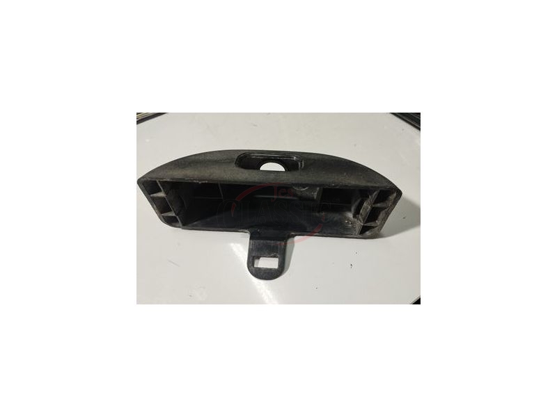 Renault Clio I - Proteção do guia batente fechadura da tampa mala