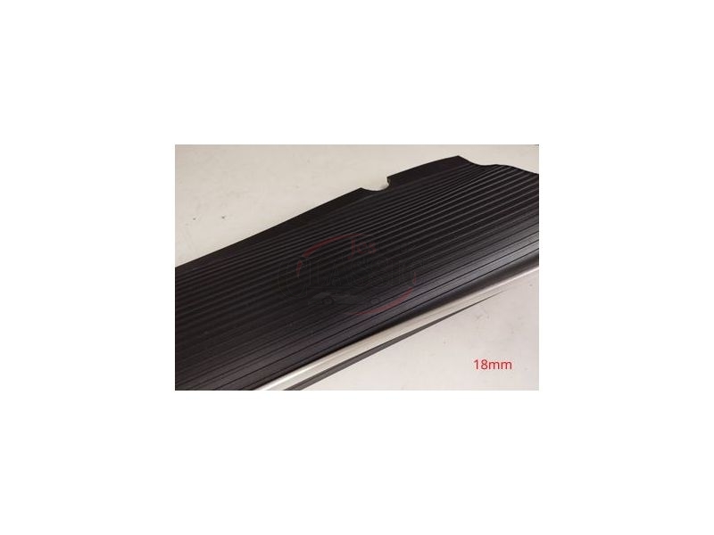 VW Carocha - Estribo direito (Posa pés) com friso (18mm)