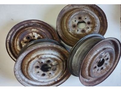 Fiat 600 - Jogo (4) jantes de ferro para tampão de pressão (Jante 12)