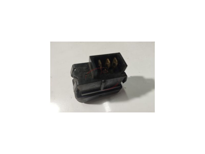 Renault Express - Interruptor de luz nevoeiro (MAI Lic.DAV)