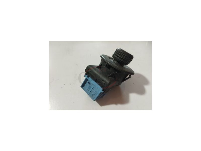 Citroen Berlingo / Peugeot Partner - Interruptor de regulação espelhos retrovisores (11)