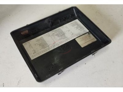 BMW Serie 5 E34 / BMW Serie 7 E32 - Tampa da caixa fusíveis