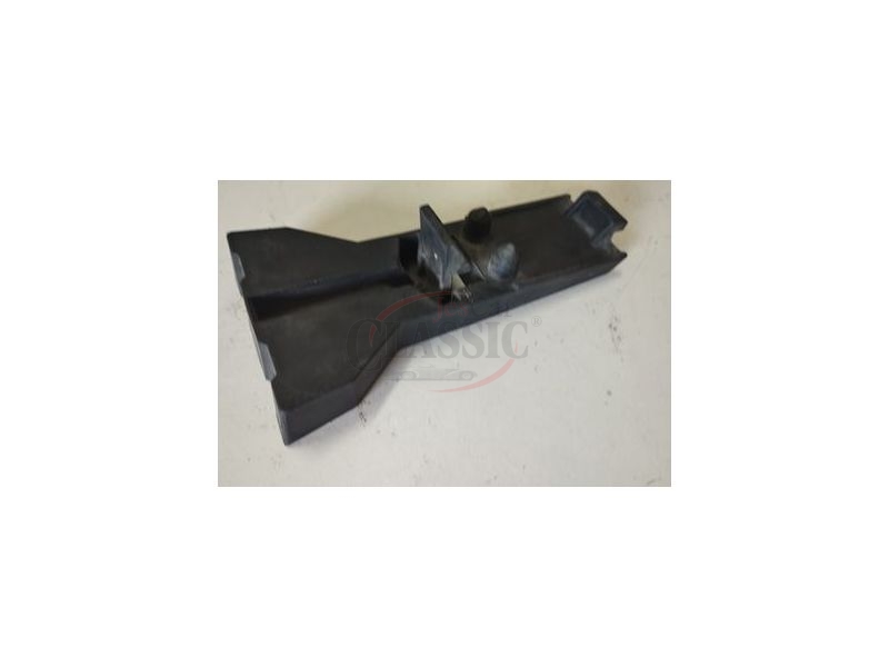 Opel Corsa C - Suporte de para-choques tras central