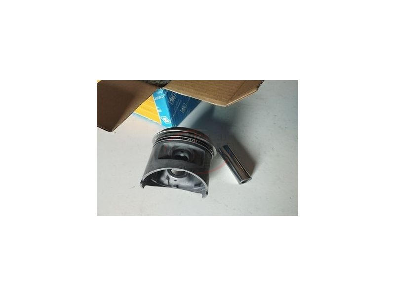 Opel Kadett C / Opel 1204 - Jogo (4) Pistons de motor com segmentos (Ø79.50)