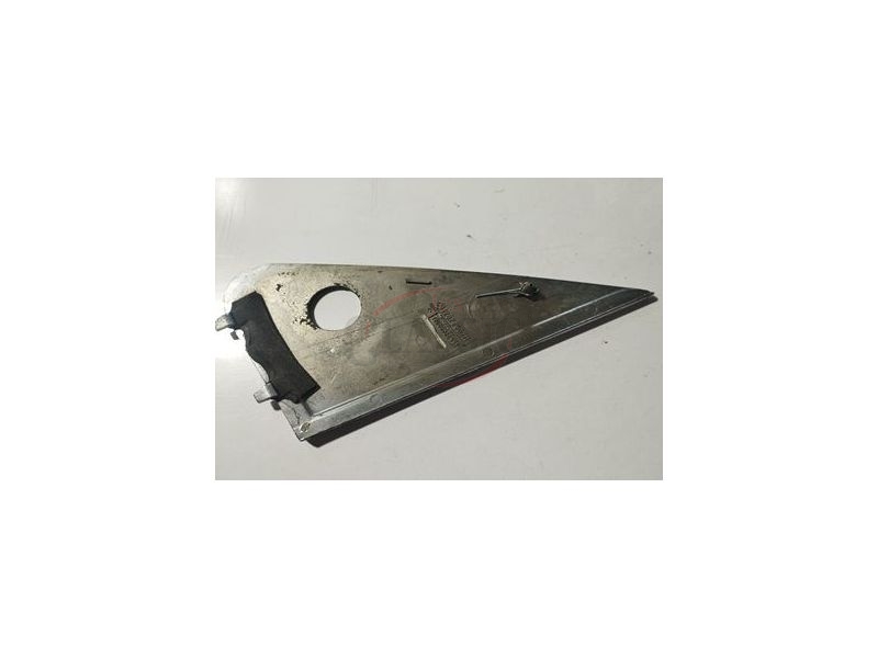 Mercedes-Benz W123 - Acabamento de espelho retrovisor exterior esquerdo
