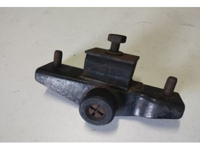 Peugeot 204 / Peugeot 304 - Suporte do apoio motor direito
