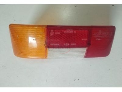Mercedes-Benz W114 /8 - Vidro de farolim traseiro esquerdo (ARIC)