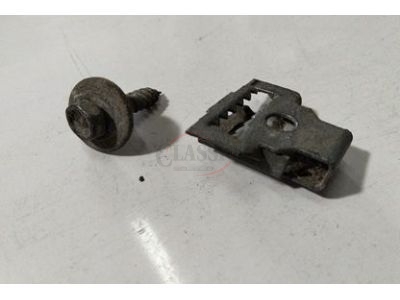 Peugeot 205 / Peugeot 309 - Mola de fixação do cabo de abertura do capot