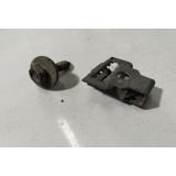Peugeot 205 / Peugeot 309 - Mola de fixação do cabo de abertura do capot