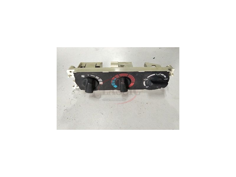 Nissan Primera P11 - Painel de comandos de ventilação