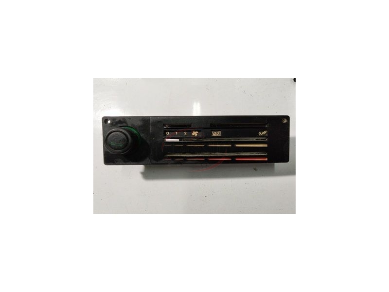 Fiat Uno I - Moldura do painel de comandos ventilação + isqueiro (PRETA)