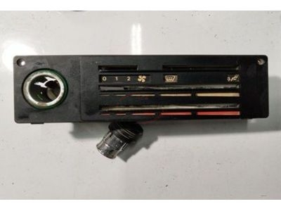 Fiat Uno I - Moldura do painel de comandos ventilação + isqueiro (PRETA)