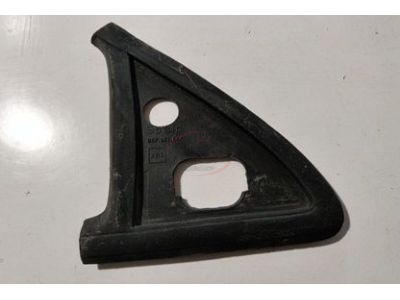 VW Polo II - Acabamento do espelho retrovisor exterior direito