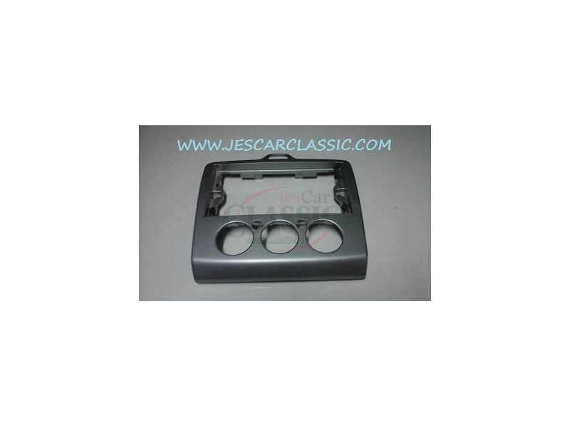 Ford Focus II - Moldura central do tablier