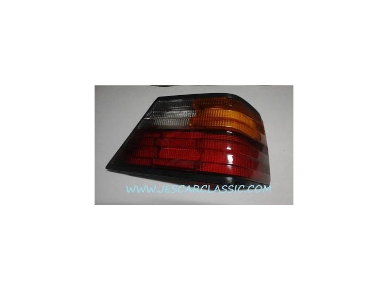 Mercedes-Benz W124 - Vidro farolim traseiro direito (LEART)