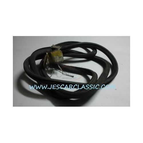 Opel Kadett B - Borracha do vidro pára-brisas com rasgo para friso (OPEL)