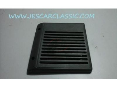 Peugeot 205 I - Grelha de altifalante direita
