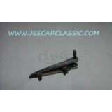 Fiat 600 - Dobradiça da tampa motor esquerda