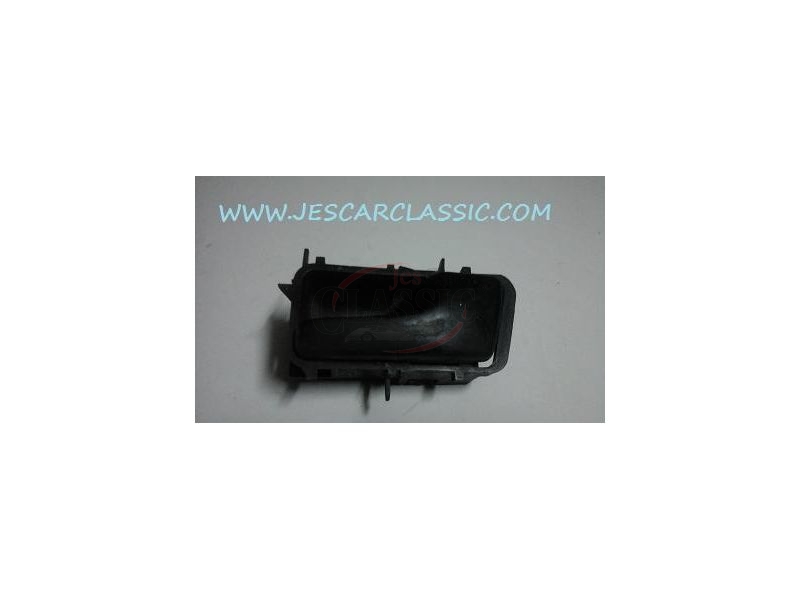 VW Passat B3 - Manipulo de abertura interior porta direita