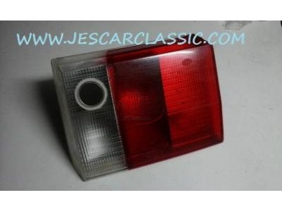 Audi 80 B3 - Farolim traseiro direito interior (HELLA)