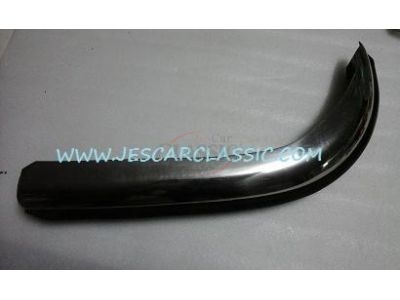 Peugeot 204 Break / Peugeot 304 Break - Canto do para-choques tras direito com borracha